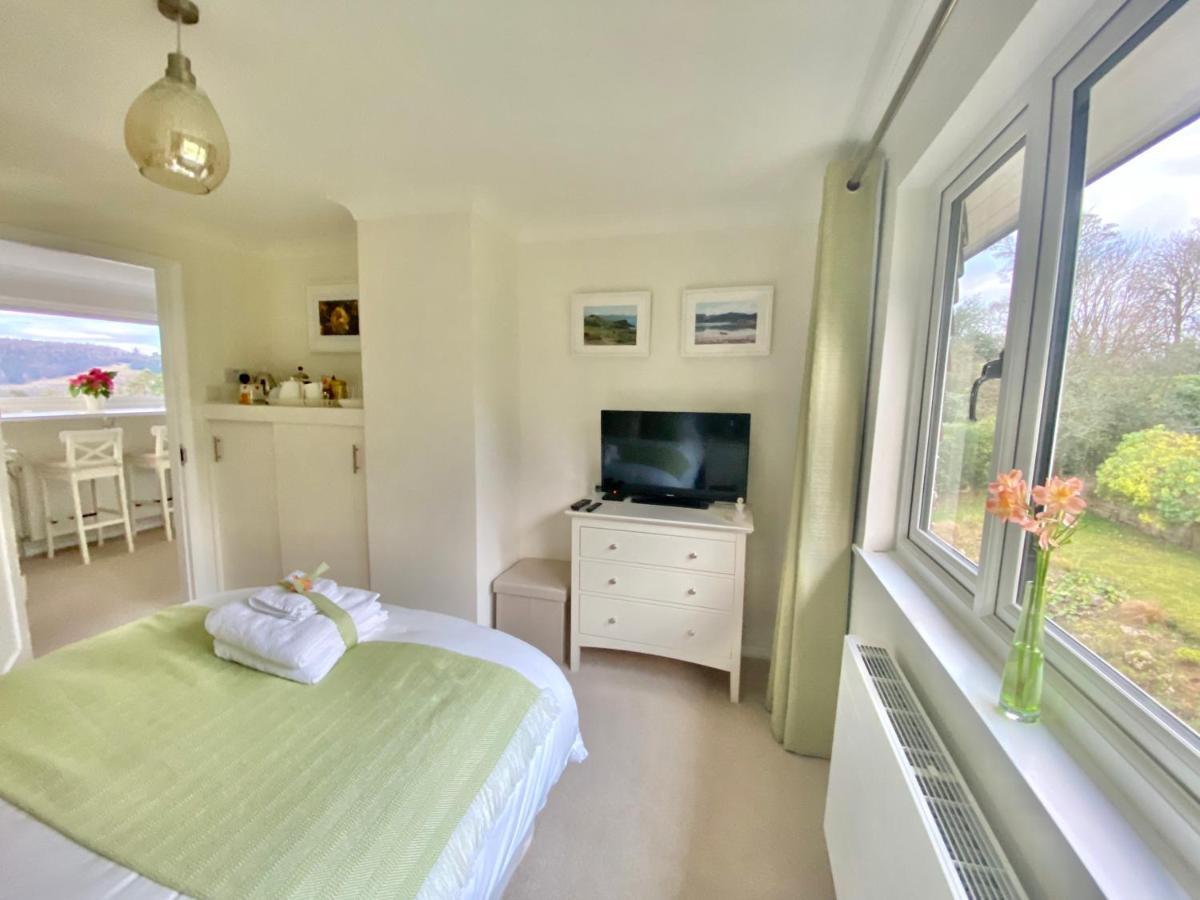 Ranmore Rise Retreat In The Surrey Hills Dorking Bagian luar foto