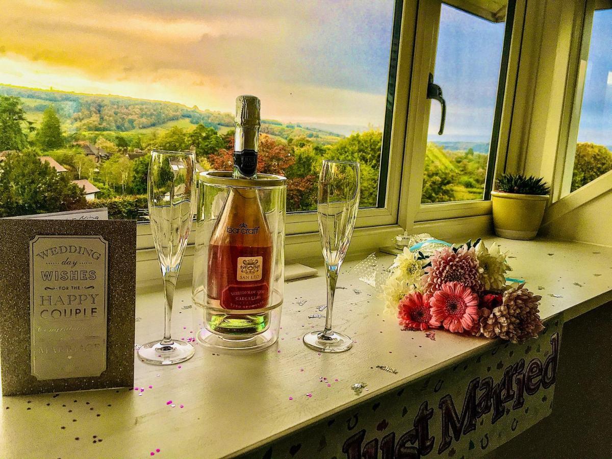 Ranmore Rise Retreat In The Surrey Hills Dorking Bagian luar foto